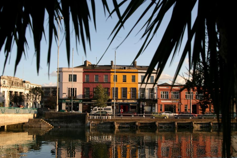 Vé máy bay Thiruvananthapuram Cork