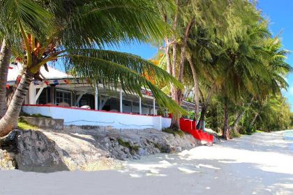 Oleai Beach Bar & Grill