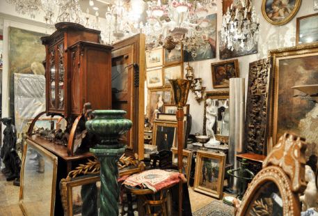 Sablon Antiques Center