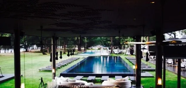 Salas Pool Restaurant