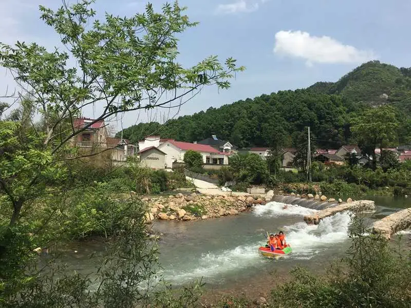 Jiuqu Tianhe Scenic Area