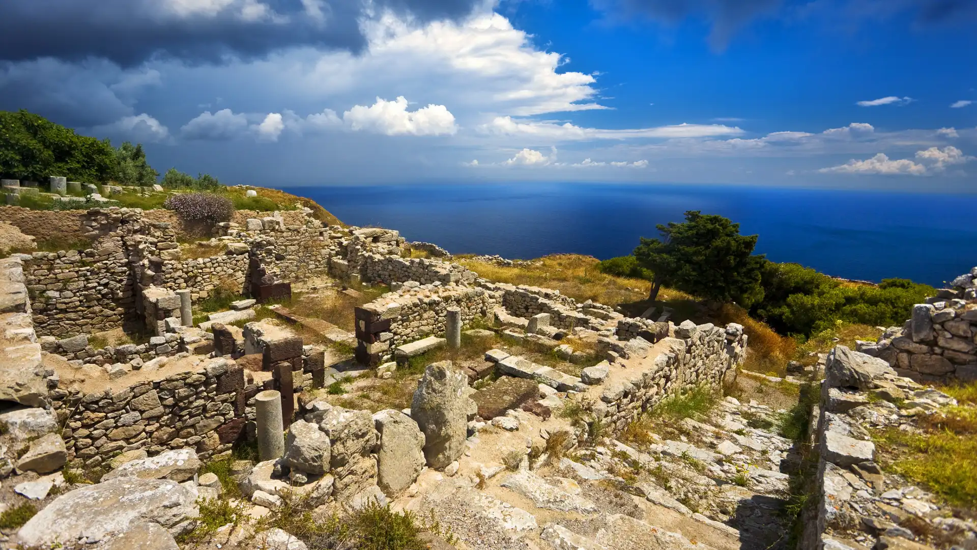 Hotels near Ancient Thera