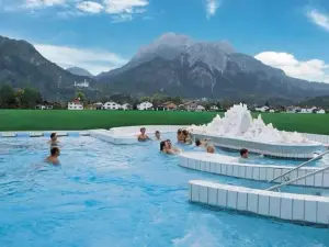 Konigliche Kristall-Therme