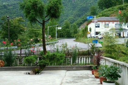 神农架土家山庄