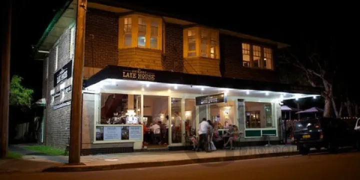 The Entrance Lake House