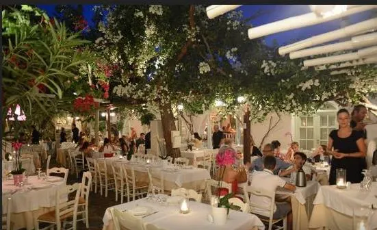 Avra Restaurant - Garden