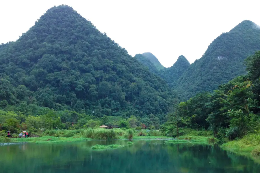 Libo Seven Small Arches (Xiaoqikong) Scenic Area