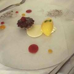 La Villa French Restaurant 여행 사진