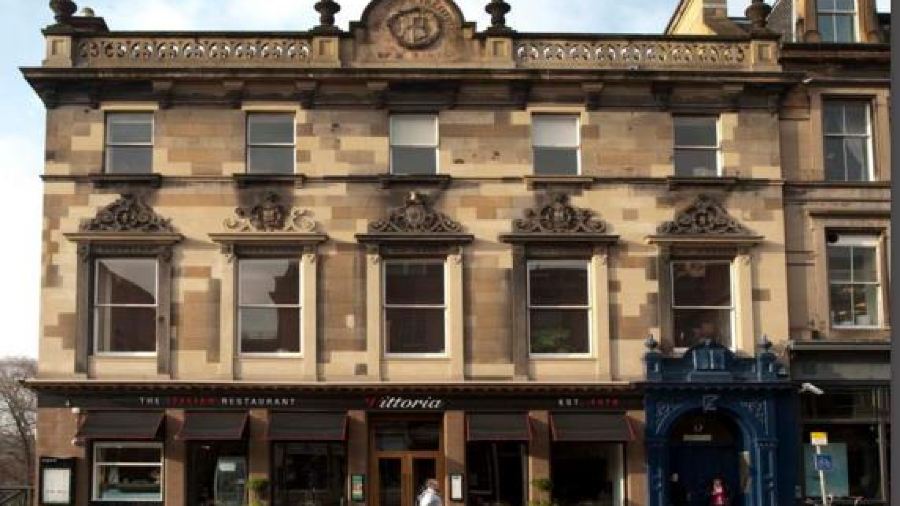 Vittoria on the Bridge