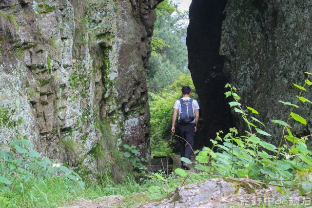 Baishui (White Water) Cave Scenic Area