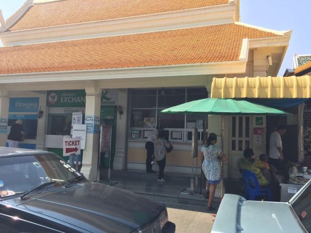 Wat Traimit Wittayaram