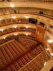 米哈伊洛夫斯基劇院