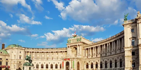 納許市場+奧地利國家圖書館+維也納國家歌劇院+百水屋一日遊