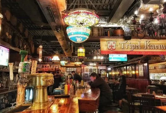 Monk's Pub