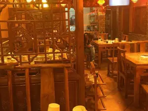 蜀中吴石锅养身板栗鸡