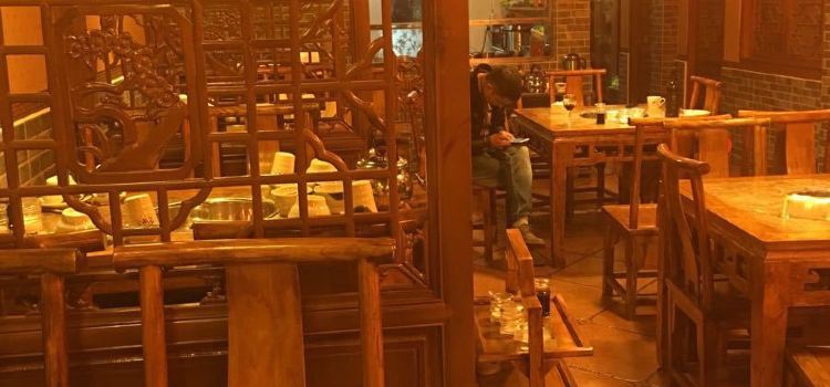 蜀中吴石锅养身板栗鸡