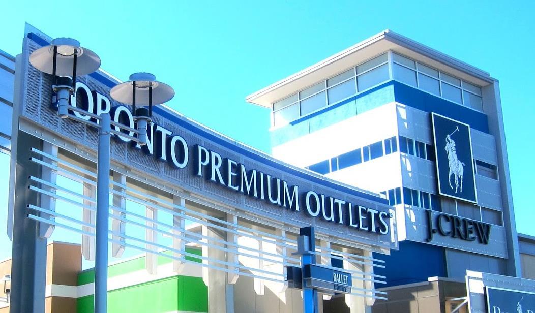 Shopping itineraries in Toronto Premium Outlets in January