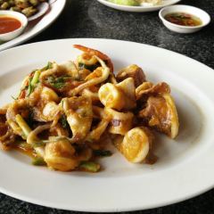 Moom Aroi User Photo