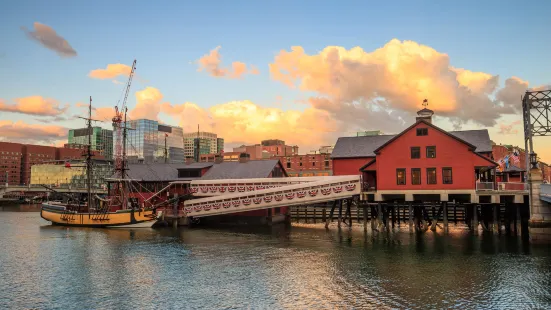 Boston Tea Party Ships & Museum