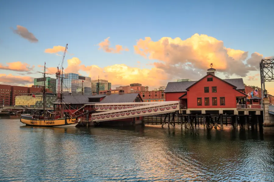 Boston Tea Party Ships & Museum