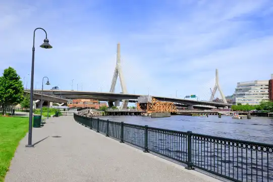 Hotels near Leonard P. Zakim Bunker Hill Memorial Bridge