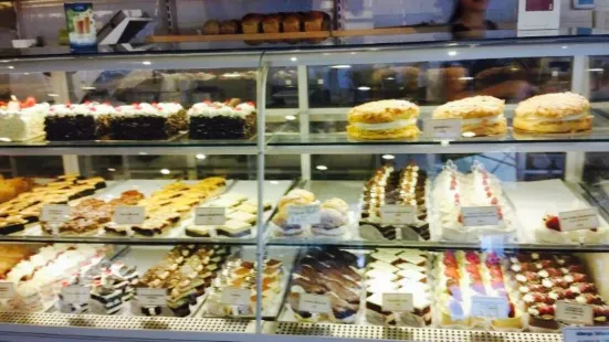 Breka Bakery & Cafe (Fraser)