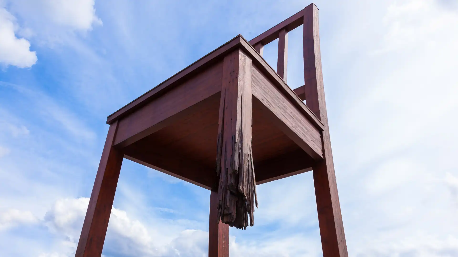 Hotels near Broken Chair