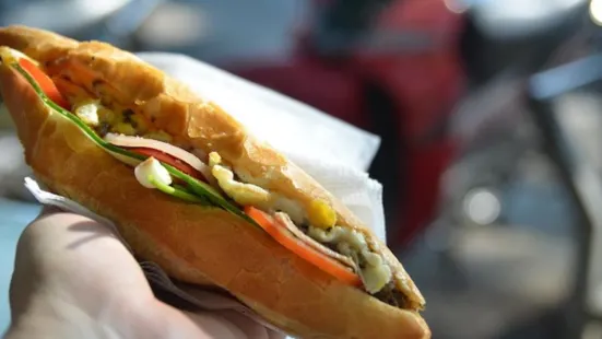 Banh Mi Phuong