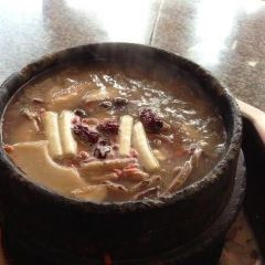 鲁朗石锅城·松茸天麻石锅鸡 User Photo
