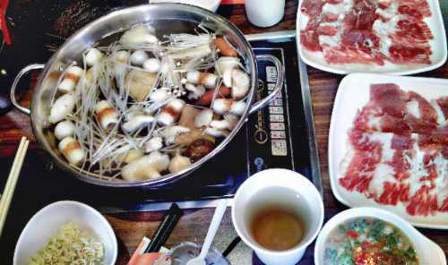Niuzhen (tongluowanguangchangyiqi)