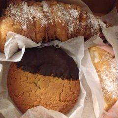 Mike's Pastry User Photo
