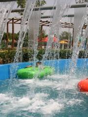 Yuncheng Redai Fengbao Water Amusement Park
