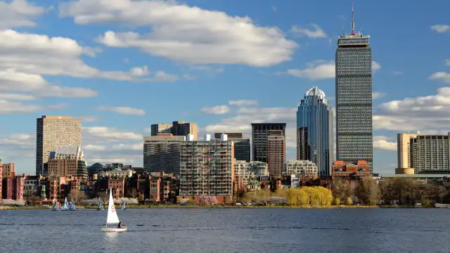 Hotels near Charles River