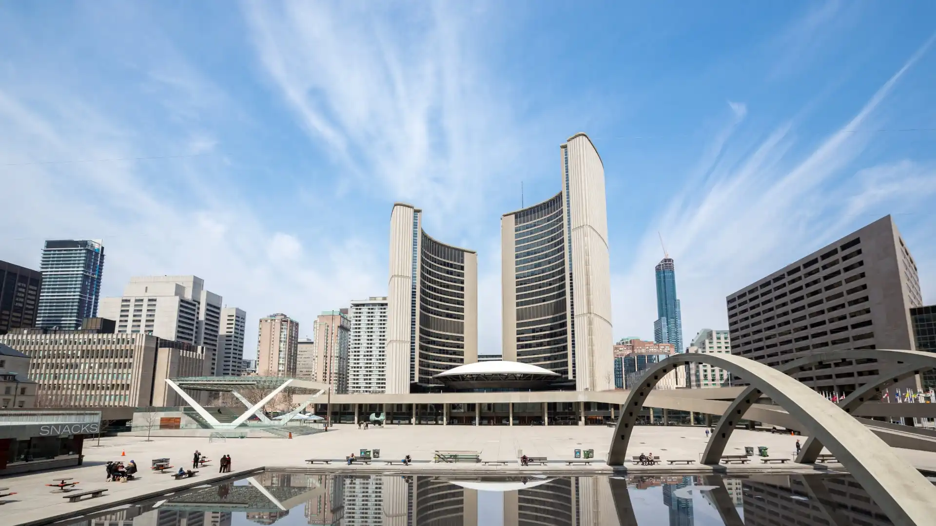 Hotels near Toronto City Hall