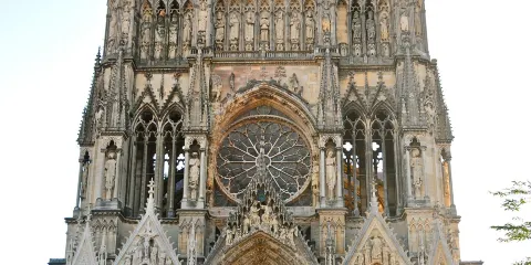 法國巴黎+蘭斯主教座堂+酩悅酒莊日遊【品酒之旅｜中文司導】