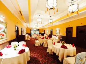 Lucky Restaurant