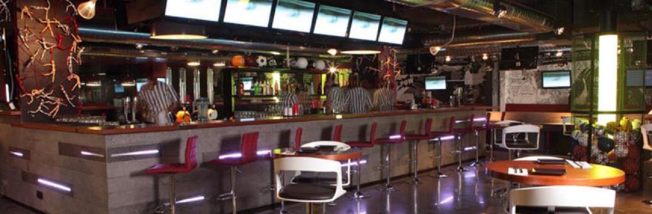 Underdoggs Sports Bar & Grill