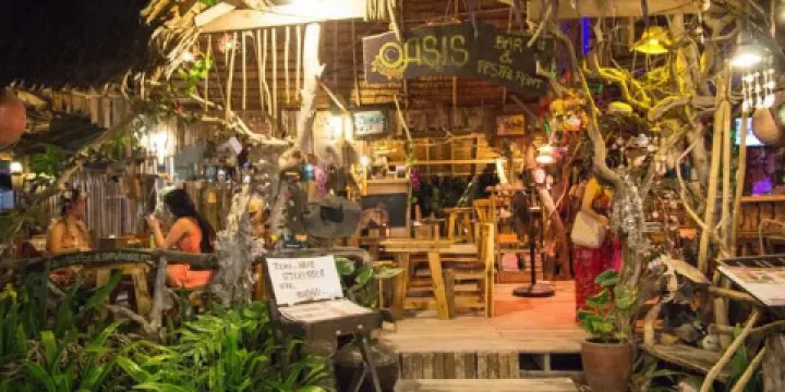 Oasis bar & restaurant Phi Phi Island