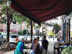 Petit Robert Bistro Columbus Avenue