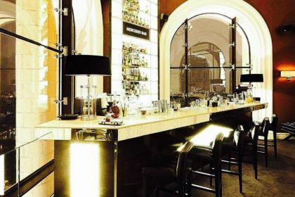 Mercedes Bar