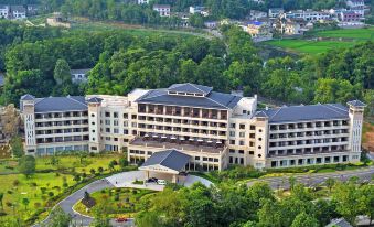 Huitang Zilongwan Hot Spring Holiday Hotel