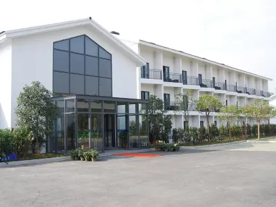 Zhushanhu Lake Town Lakeside Pavilion Hotel Hotels in Joyland Scenic Spot
