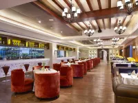 Sovereign Hotel Zhanjiang - Baarit