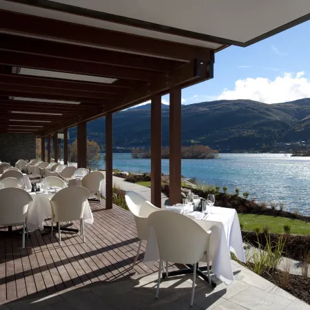 Hilton Queenstown Resort & Spa Отели рядом с достопримечательностью «Пивоварня Altitude Brewing»