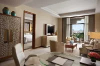 Sheraton Qingyuan Lion Lake Resort Hôtels à : Qingyuan