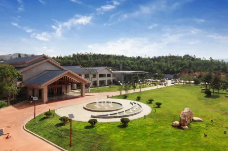 Xiangfu Manor Hotel Отели в г. Янчэн