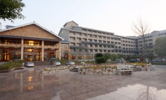 Donggu Lake Xiangshan New Century Hotel