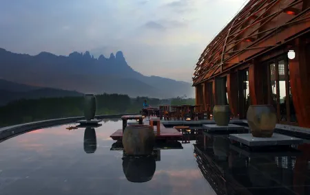 Qixian Yaochi Hot Spring Resort