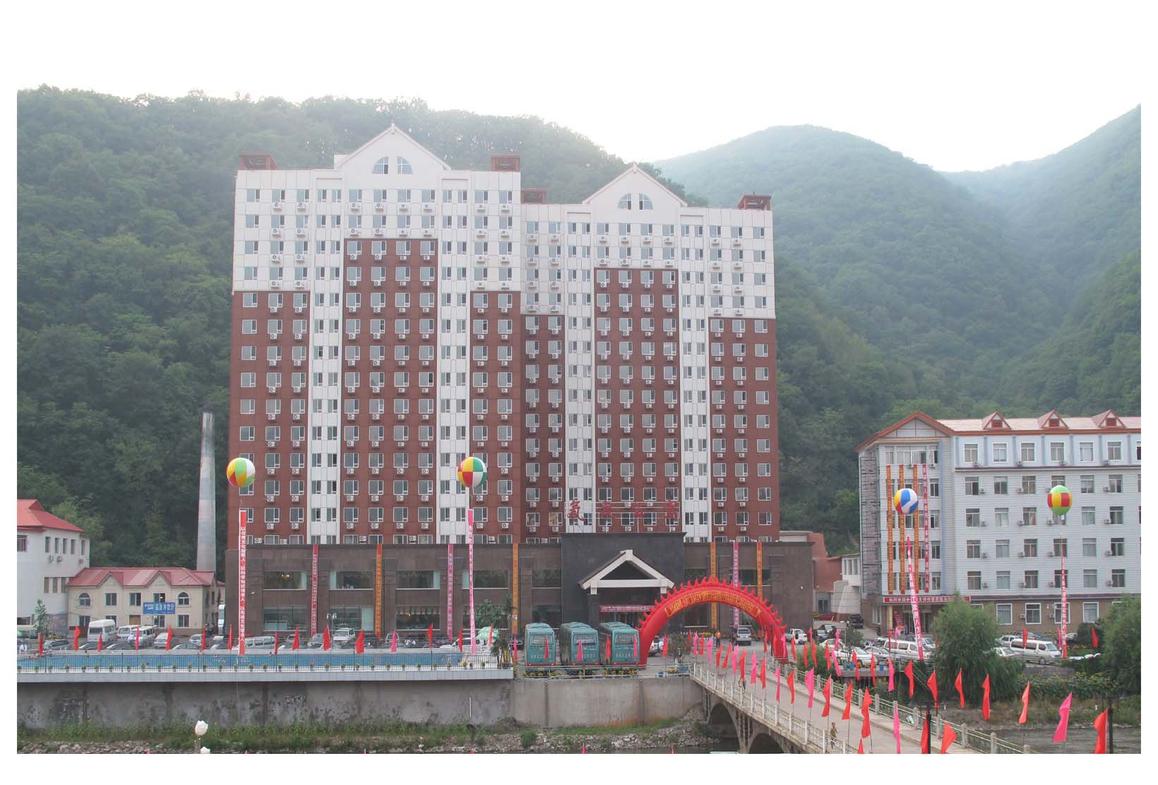 吉林森工仙人橋温泉酒店 Hotel Exterior
