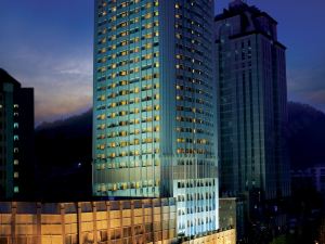 Howard Johnson Tianyi Hotel Guizhou (Guiyang North Railway Station Qianlingshan Park)